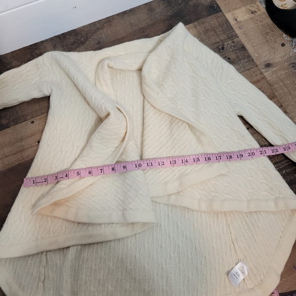 Small St. Tropez Cream 2 Ply Cashmere Cableknit Shawl Collar Open Front Cardigan - Picture 5 of 6